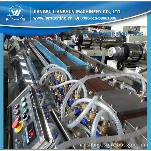 China Manufacturer Wood HDPE Plastic Flooring Making Machine